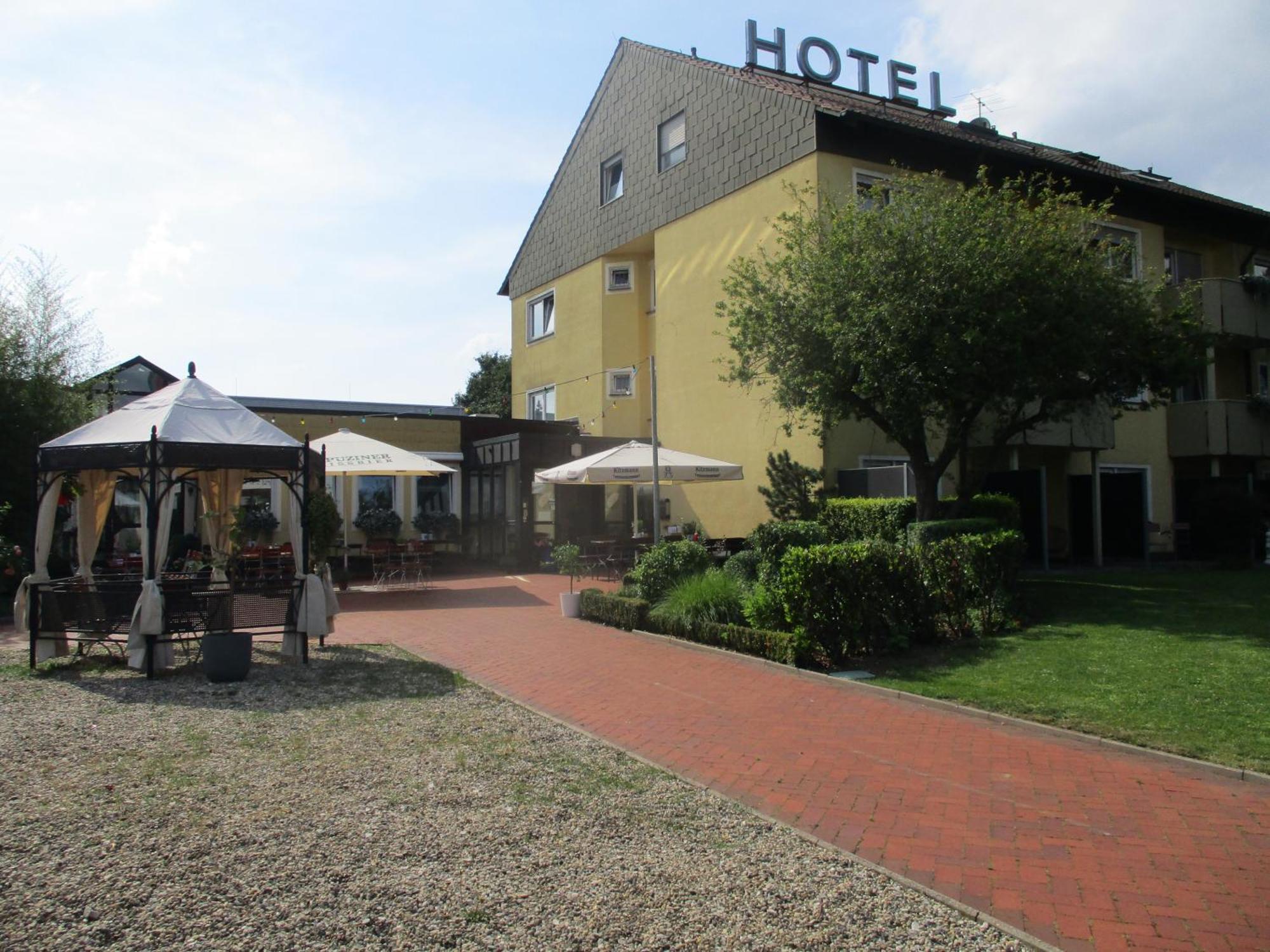 Hotel Tennenloher Hof Erlangen Exterior photo